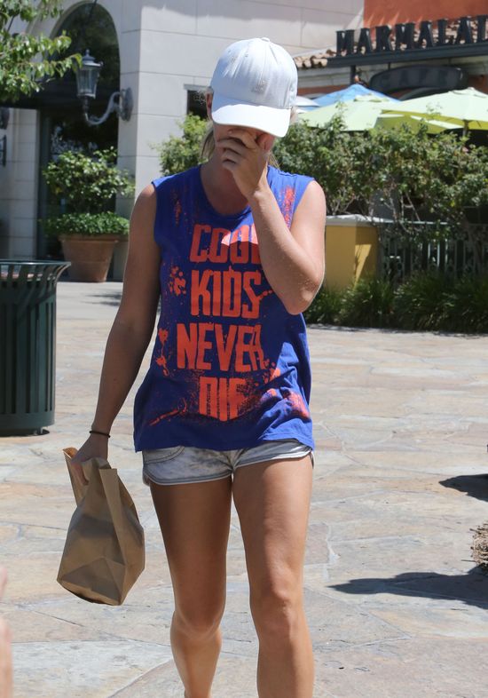 Kendra Wilkinson bez szpilek już nie czuje się pewnie (FOTO)