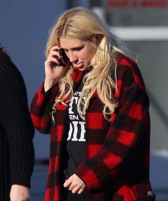 Wszystko, co musicie wiedzieć o skalndalu wokół Keshy