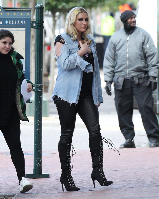 Wszystko, co musicie wiedzieć o skalndalu wokół Keshy