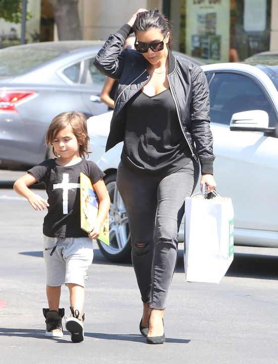 Siostrzeniec Khloe zapytał się jej, czy ma naturalną pupę