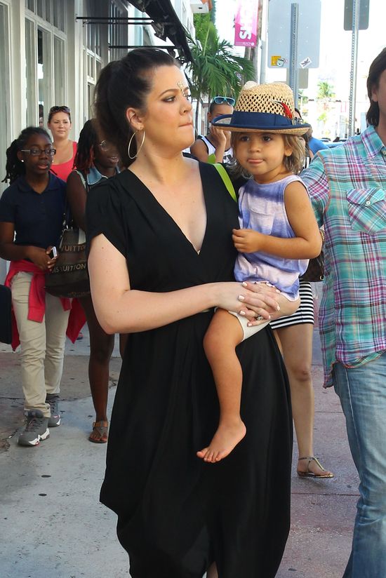Khloe Kardashian zaadoptuje dziecko? (FOTO)