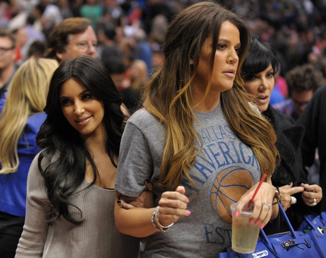 Khloe Kardashian zaprzecza plotkom o poronieniu