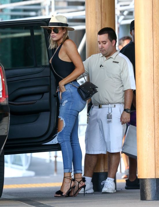 Kupiłam spodnie od Khloe Kardashian. Dlaczego uważam, że jest oszustką?