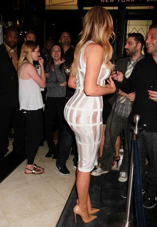 Tę imprezę sponsorowała pupa Khloe Kardashian (FOTO)