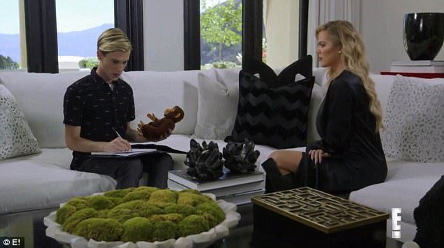 Jasnowidz mówi Khloe Kardashian, jak zakończy się jej związek