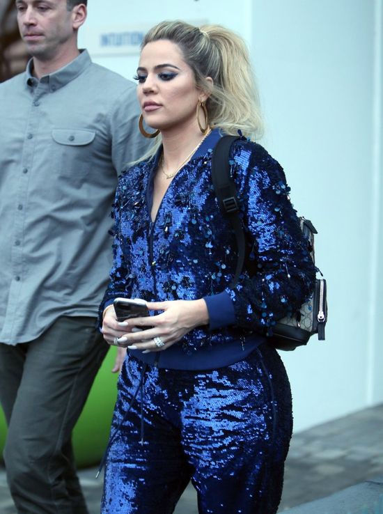 Stylizacje Kim są śmieszne? Khloe właśnie przebiła siostrę (FOTO)