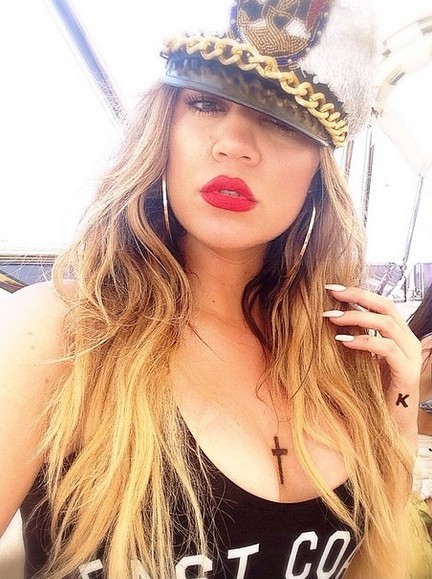 Khloe Kardashian też retuszuje swoje zdjęcia? (FOTO) Khloe Kardashian też retuszuje swoje zdjęcia? (FOTO)