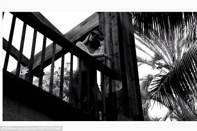 Khloe Kardashian w 5 miesięcy ciąży pokazała się w stroju kąpielowym Khloe Kardashian w 5 miesięcy ciąży pokazała się w stroju kąpielowym