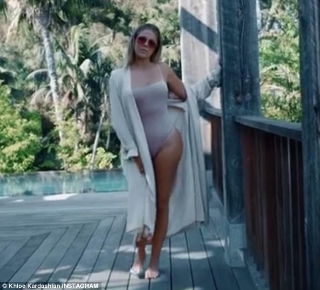 Khloe Kardashian w 5 miesięcy ciąży pokazała się w stroju kąpielowym