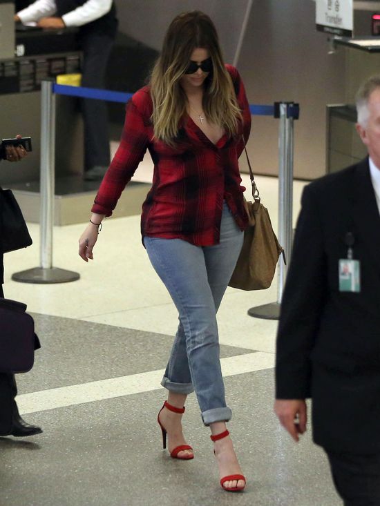 Khloe Kardashian zna trendy na ten sezon (FOTO) Khloe Kardashian zna trendy na ten sezon (FOTO)