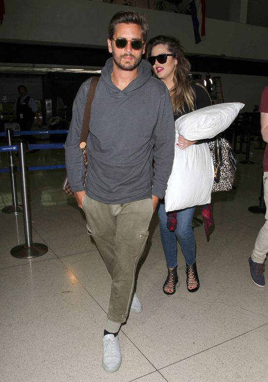 Jak wygląda Khloe Kardashian zaraz po przebudzeniu? (FOTO)