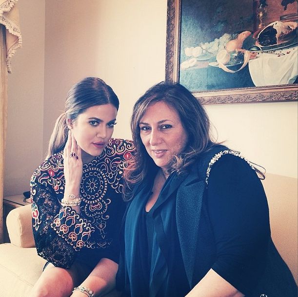 Khloe Kardashian przed ślubem Kim popełniła modową wpadkę Khloe Kardashian przed ślubem Kim popełniła modową wpadkę