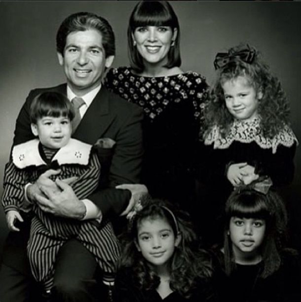 Kto z klanu Kardashianów pochwalił się fotką w wannie? FOTO