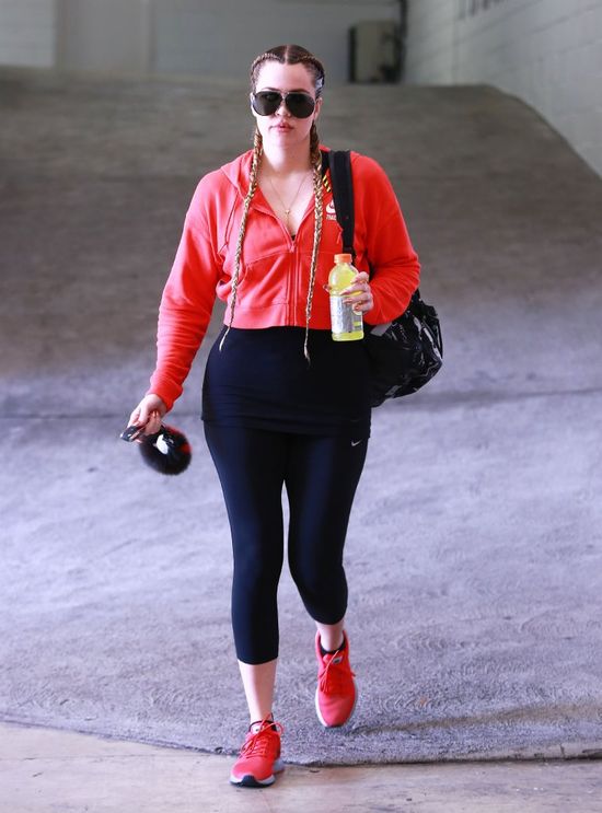 Khloe Kardashian eksperymentuje z fryzurą (FOTO)