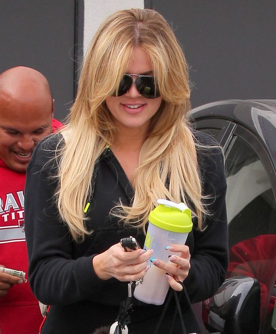 Khloe Kardashian pije za dużo wody? Khloe Kardashian pije za dużo wody?