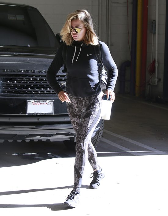 Khloe Kardashian po świętach na siłowni (FOTO) Khloe Kardashian po świętach na siłowni (FOTO)