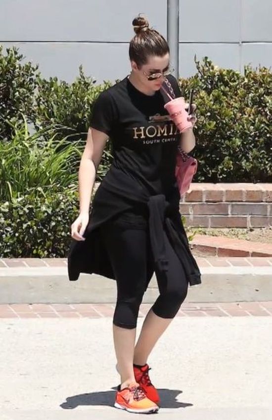 Khloe Kardashian w sportowym wydaniu (FOTO) Khloe Kardashian w sportowym wydaniu (FOTO)