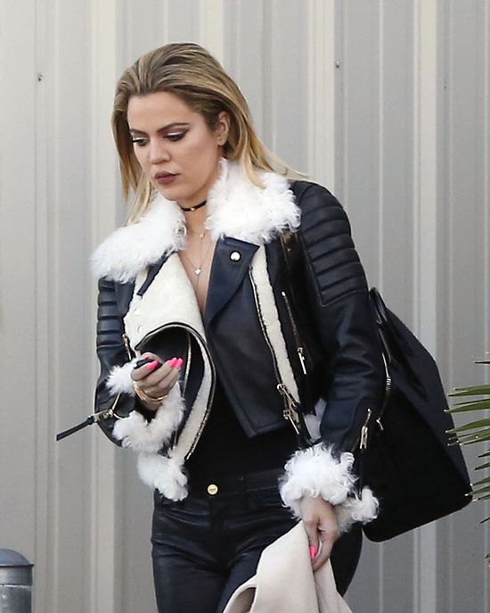 Khloe Kardashian w rozbieranej sesji!