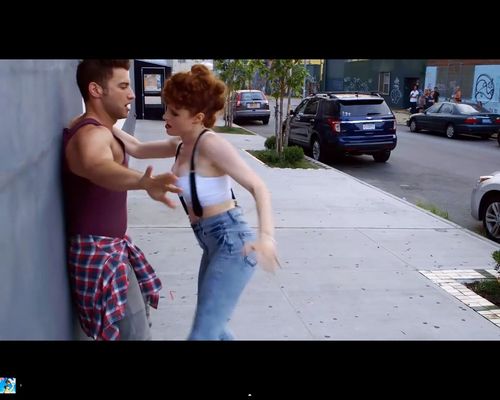 Kiesza kręciła to wideo ze złamanym żebrem [VIDEO]