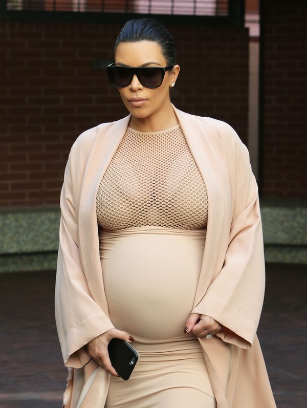 Kim Kardashian wyznacza nowy kanon piękna (FOTO)