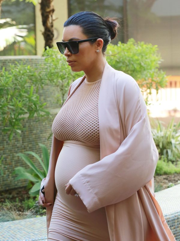 Kim Kardashian wyznacza nowy kanon piękna (FOTO)