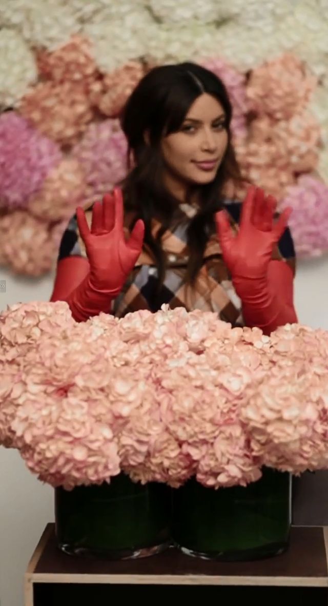 Backstage z sesji ciężarnej Kim Kardashian! (VIDEO)  