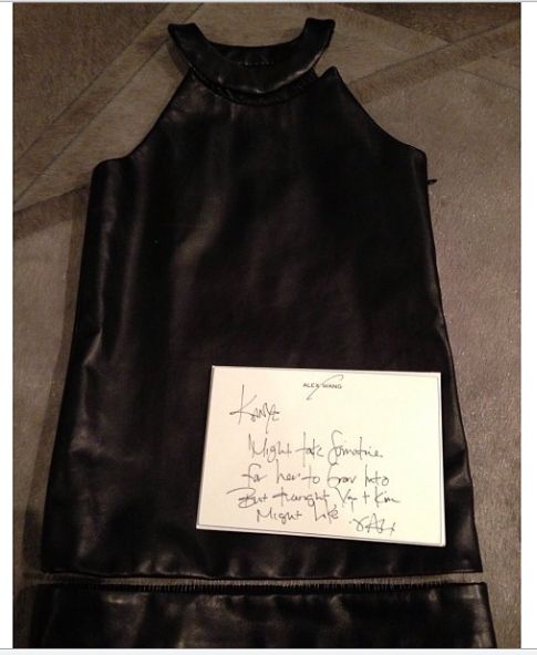 Siostry Kardashian projektują dla dzieci (FOTO) Siostry Kardashian projektują dla dzieci (FOTO)