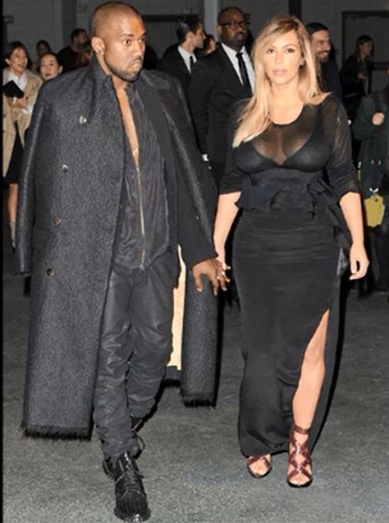 Kim Kardashian jeszcze długo będzie pokazywać biust