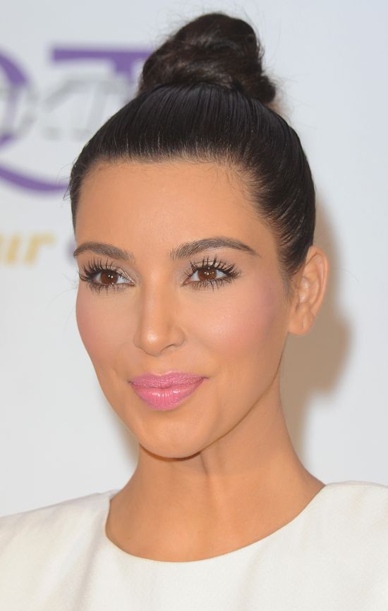 Ten terapeuta leczy Kim Kardashian. Zdradza jej TAJEMNICE Ten terapeuta leczy Kim Kardashian. Zdradza jej TAJEMNICE