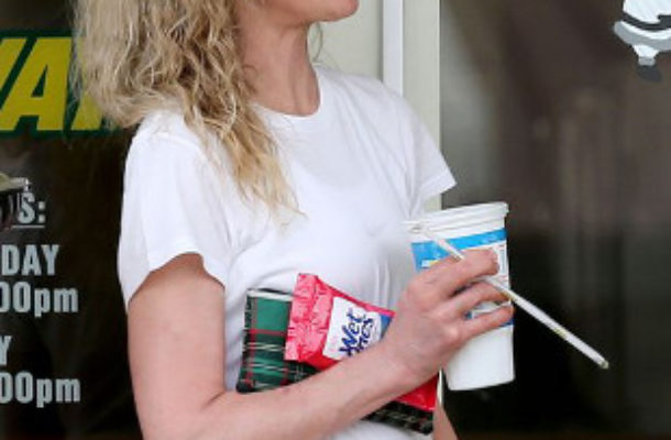 Urodzinowy lunch Kim Basinger (FOTO)