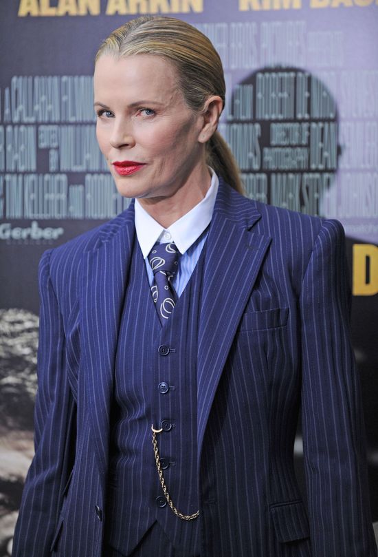 Kim Basinger zagra w Ciemniejszej Stronie Greya!