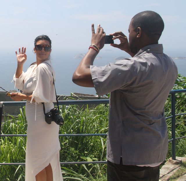 Kanye West manipuluje Kim Kardashian  