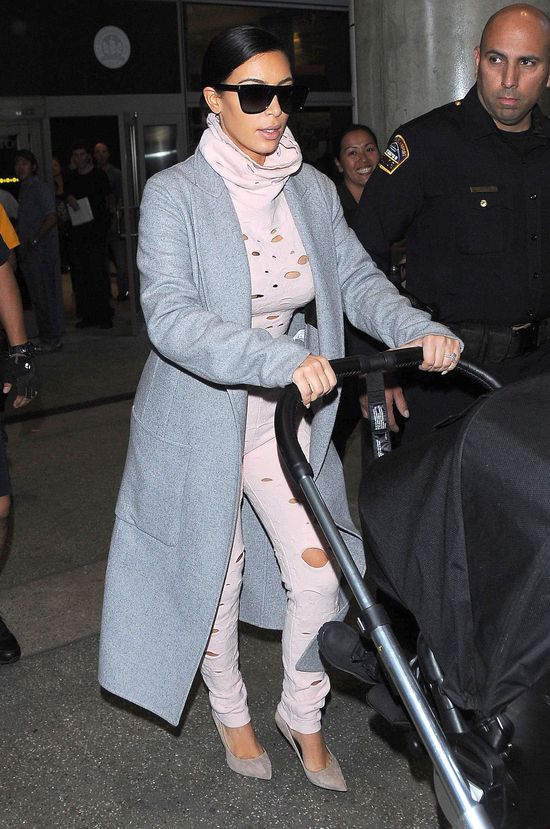 Kim Kardashian jak ser z dziurami (FOTO)