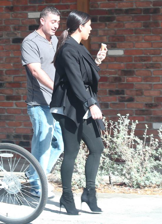 Kim Kardashian ulega ciążowym zachciankom (FOTO)