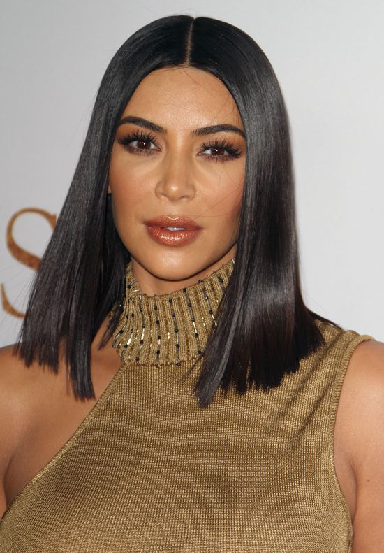 Zmęczna Kim i Kourtney wyglądająca jak jej młodsza siosta