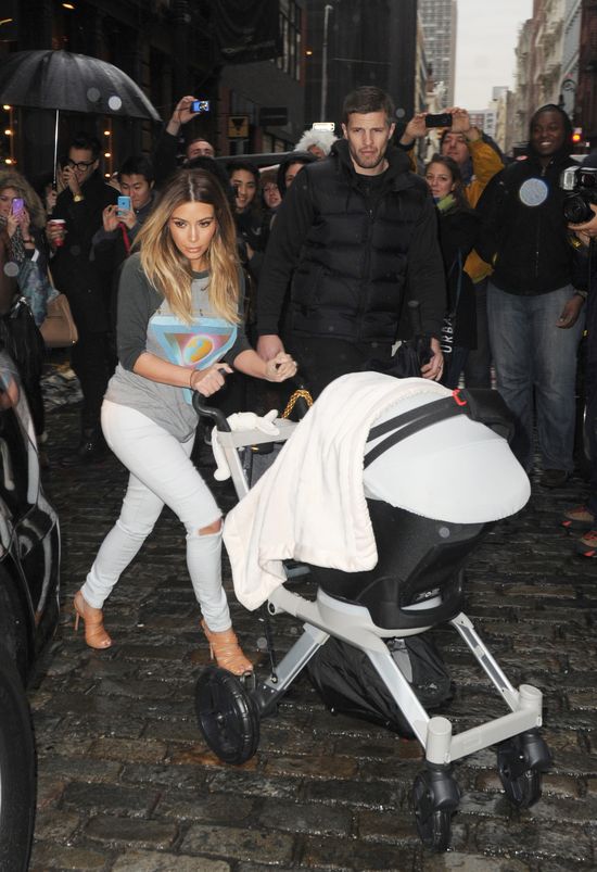 Kim Kardashian broni się: Nie zaniedbuję dziecka! Kim Kardashian broni się: Nie zaniedbuję dziecka!