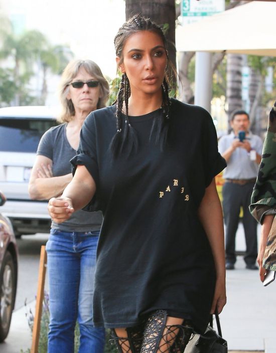 Internauci nie mają litości dla Kim Kardashian! CO ONA MA NA GŁOWIE? Internauci nie mają litości dla Kim Kardashian! CO ONA MA NA GŁOWIE?