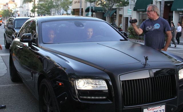 Kim Kardashian zrobi wszystko, by pięknie wyglądać! (FOTO)