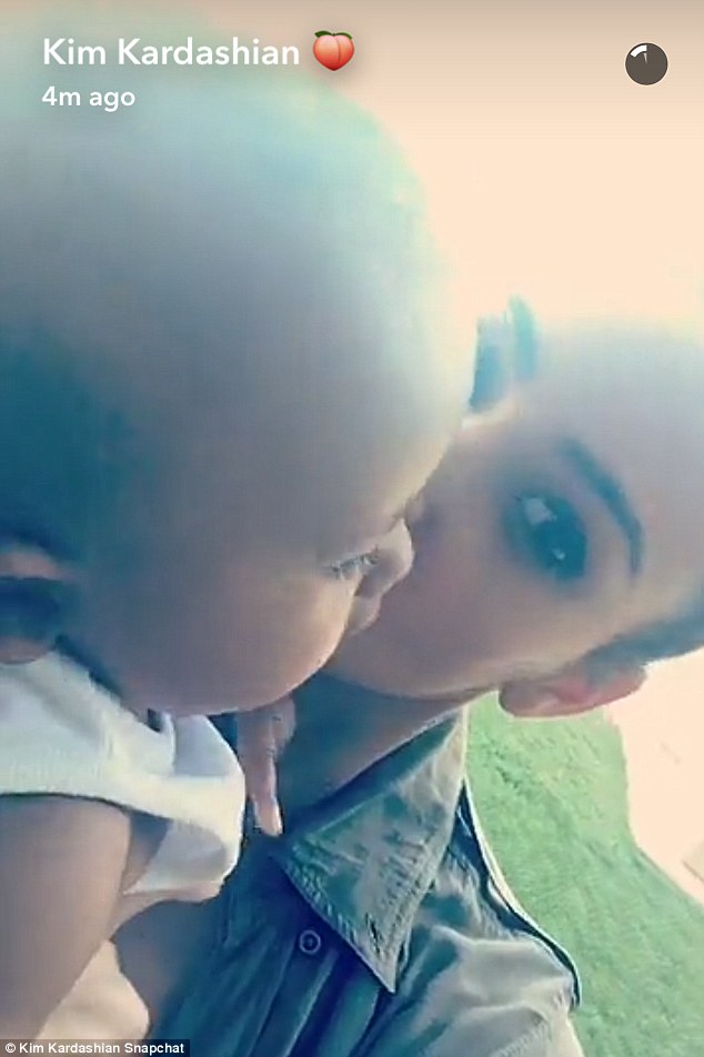 Kim Kardashian opublikowała zdjęcie Sainta Westa (FOTO)