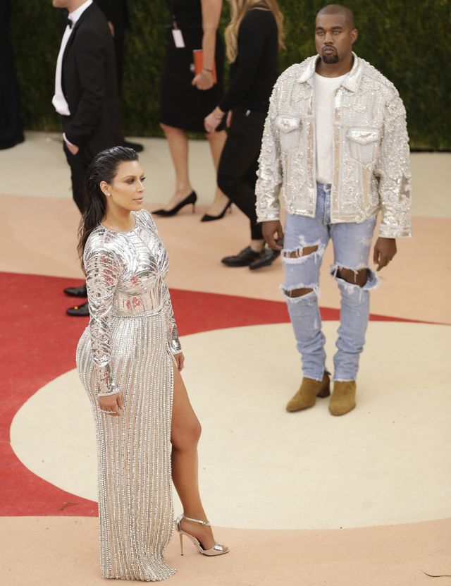 Kim Kardashian i Kanye West na gali MET - kto ma gorszy makijaż?