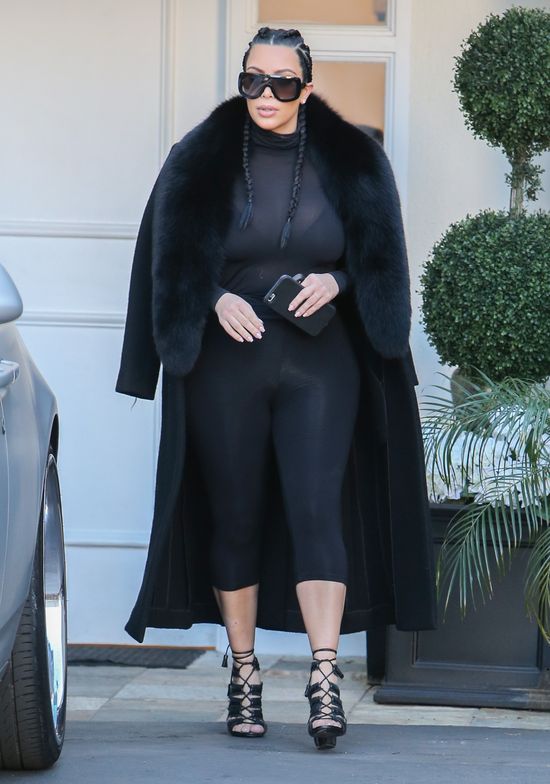 Kim Kardashian w TRZECIEJ ciąży? (FOTO) Kim Kardashian w TRZECIEJ ciąży? (FOTO)