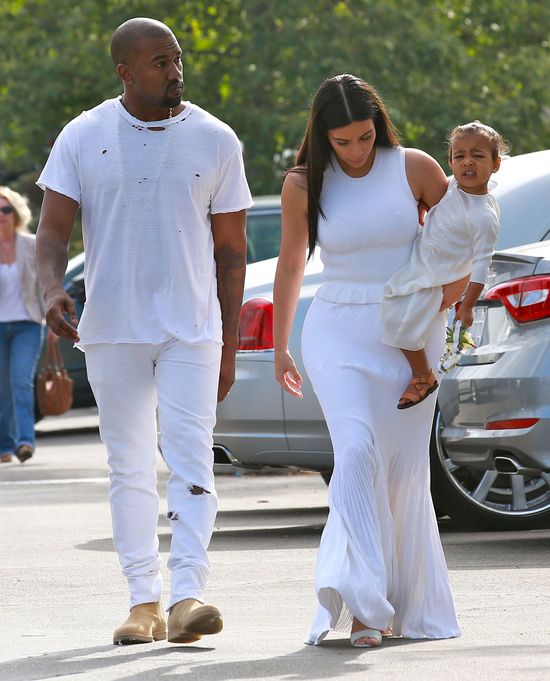 Kanye West napisał do Kim Kardashian list, w którym... Kanye West napisał do Kim Kardashian list, w którym...