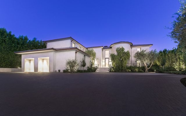  Kim Kardashian i Kanye West sprzedają swoją willę za 17 milionów dolarów