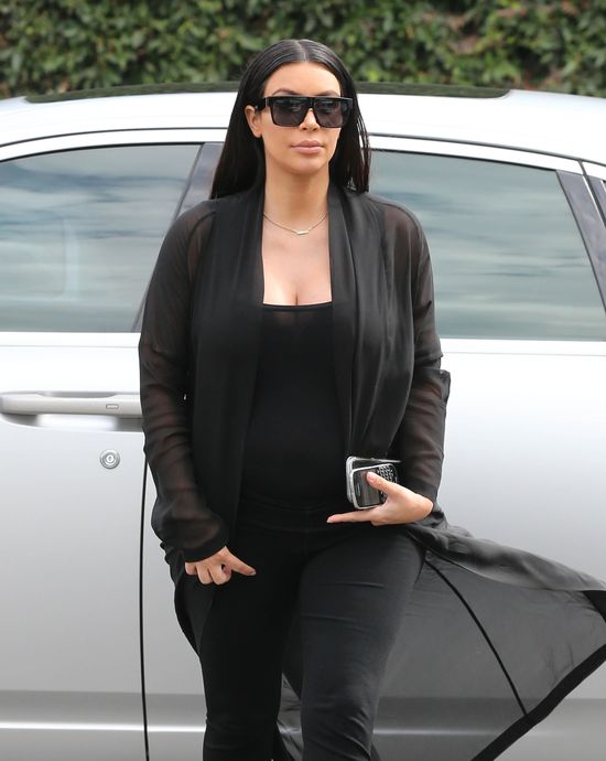 Figura Kim Kardashian w końcu staje się proporcjonalna?