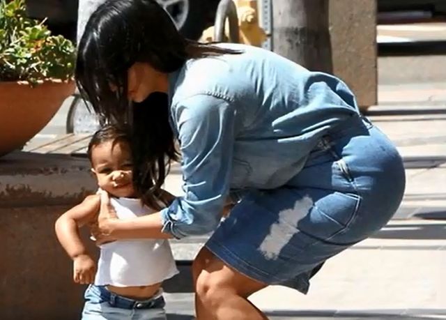 North West postawiła pierwsze publiczne kroczki!