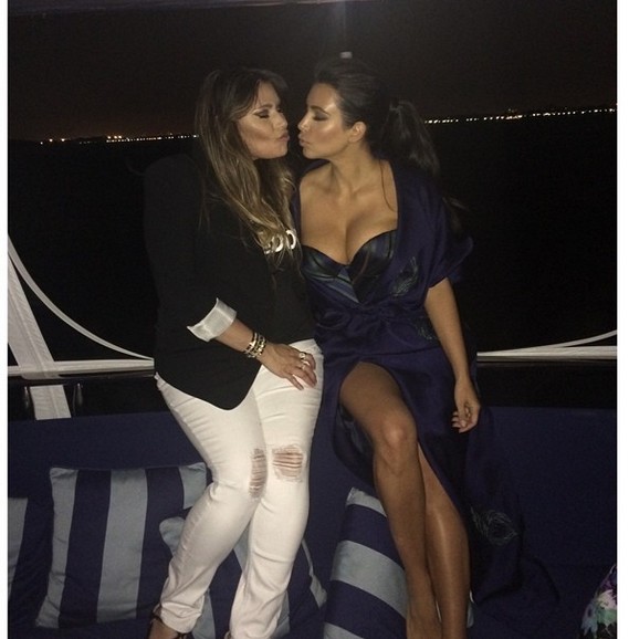 Do Kim Kardashian: Zamknij buzię temu czarnemu dziecku! Do Kim Kardashian: Zamknij buzię temu czarnemu dziecku!