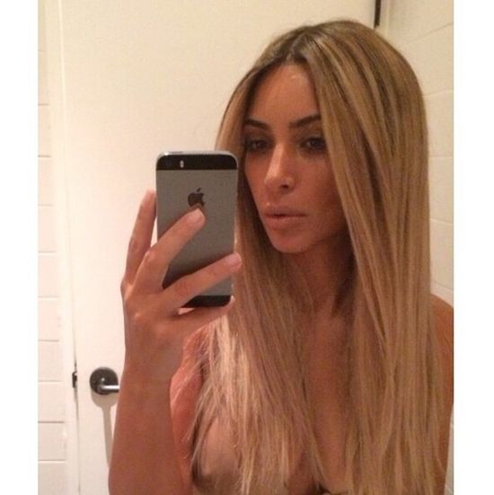 Kim Kardashian wróciła do blondu (FOTO)