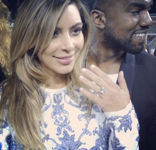 Kanye West oświadczył się Kim Kardashian! (FOTO)