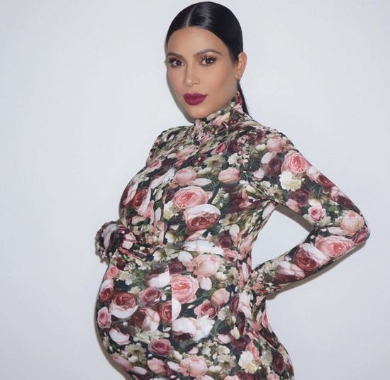 Za kogo przebrała się Kim Kardashian? (FOTO)