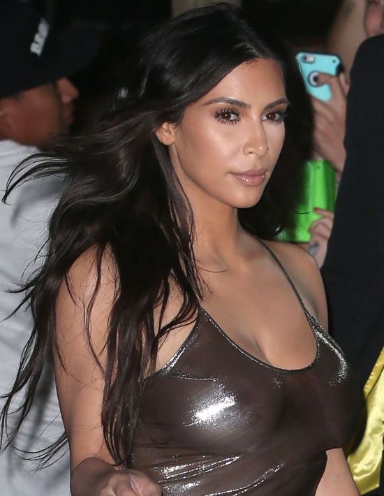 Kim Kardashian w najgorszej stylizacji w swoim życiu (FOTO)